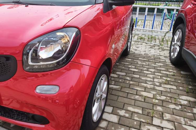 Used smart fortwo 2015 1.0L 52 kW hardtop Dynamic version Left Front Headlight