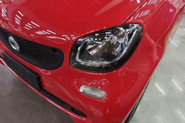 Used smart fortwo 2015 1.0L 52 kW hardtop Dynamic version Left Front Headlight