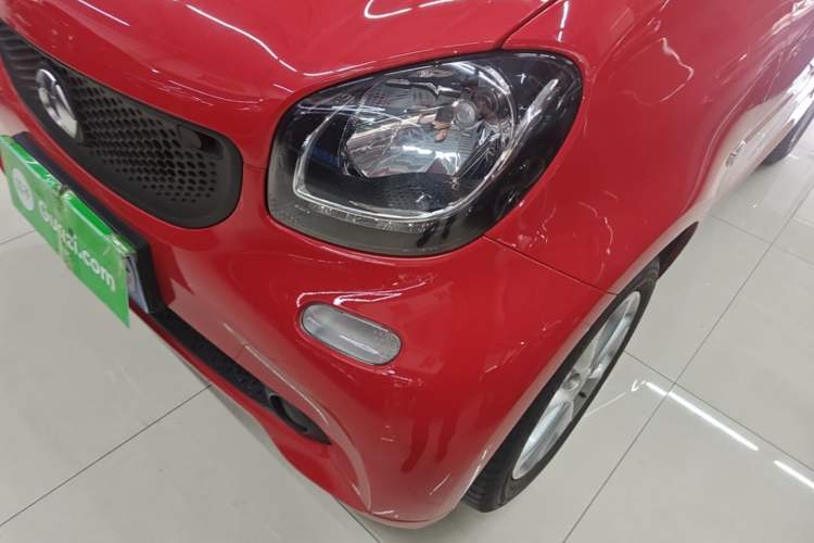 Used smart fortwo 2015 1.0L 52 kW hardtop Dynamic version Left Front Headlight