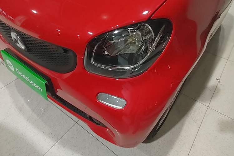 Used smart fortwo 2015 1.0L 52 kW hardtop Dynamic version Left Front Headlight