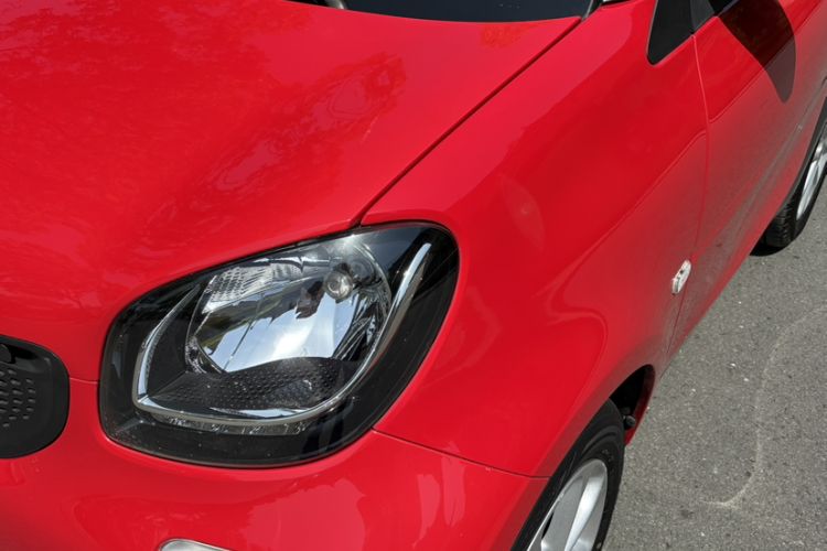 Used smart fortwo 2015 1.0L 52 kW hardtop Dynamic version Left Front Headlight