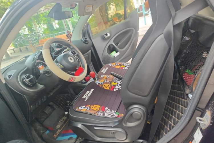 Used smart fortwo 2015 1.0L 52 kW Hardtop Passion Edition Left Front Seat
