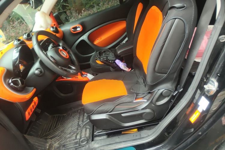 Used smart fortwo 2015 1.0L 52 kW Hardtop Passion Edition Left Front Seat