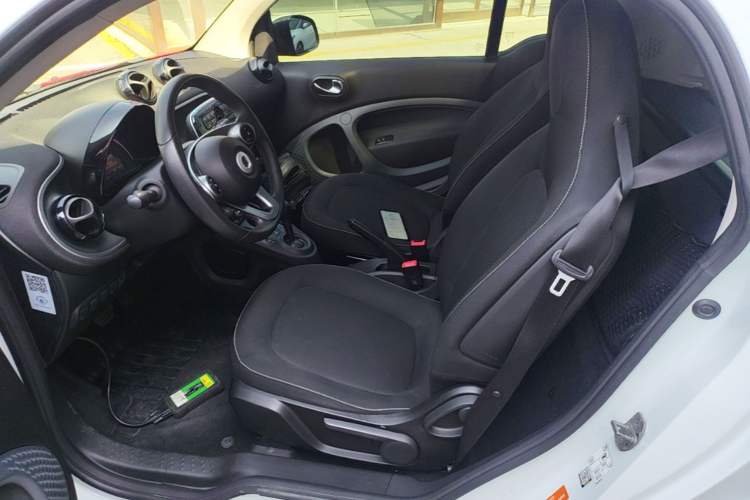 Used smart fortwo 2015 1.0L 52 kW Hardtop Passion Edition Left Rear Seat