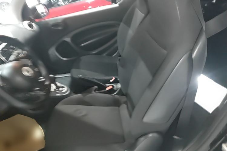 Used smart fortwo 2015 1.0L 52 kW hardtop Dynamic version Left Rear Seat