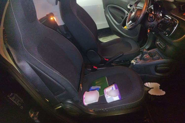 Used smart fortwo 2015 1.0L 52 kW Hardtop Passion Edition Left Rear Seat