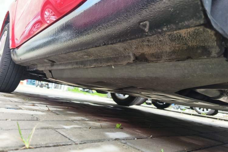 Used smart fortwo 2015 1.0L 52 kW hardtop Dynamic version Left Side Sill