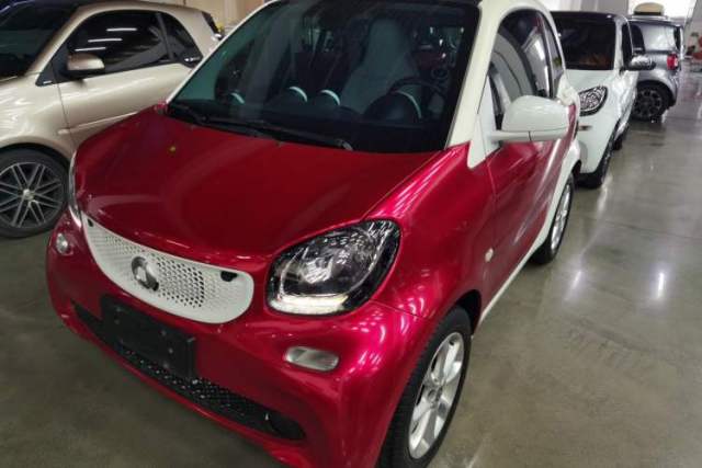 Used smart fortwo 2015 1.0L 52 kW hardtop Dynamic version