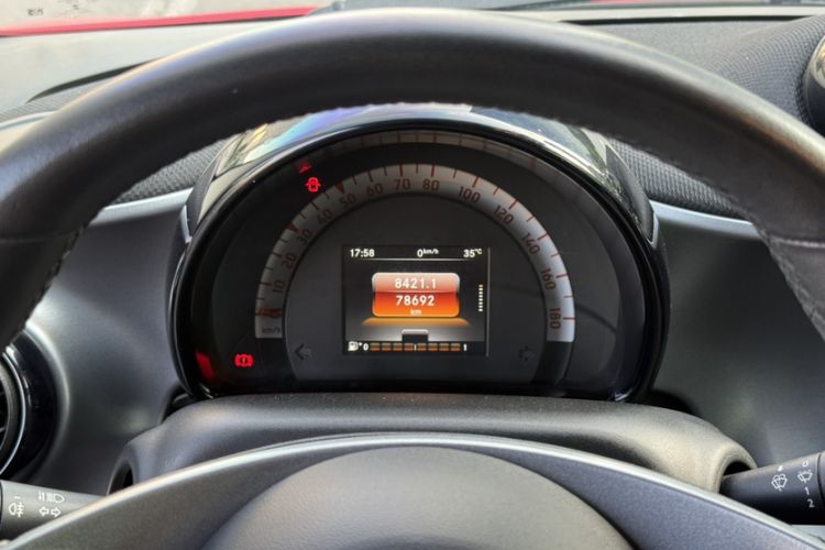 Used smart fortwo 2015 1.0L 52 kW Hardtop Passion Edition Odometer Close Up