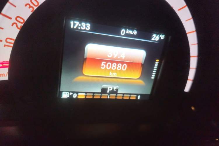 Used smart fortwo 2015 1.0L 52 kW Hardtop Passion Edition Odometer Close Up