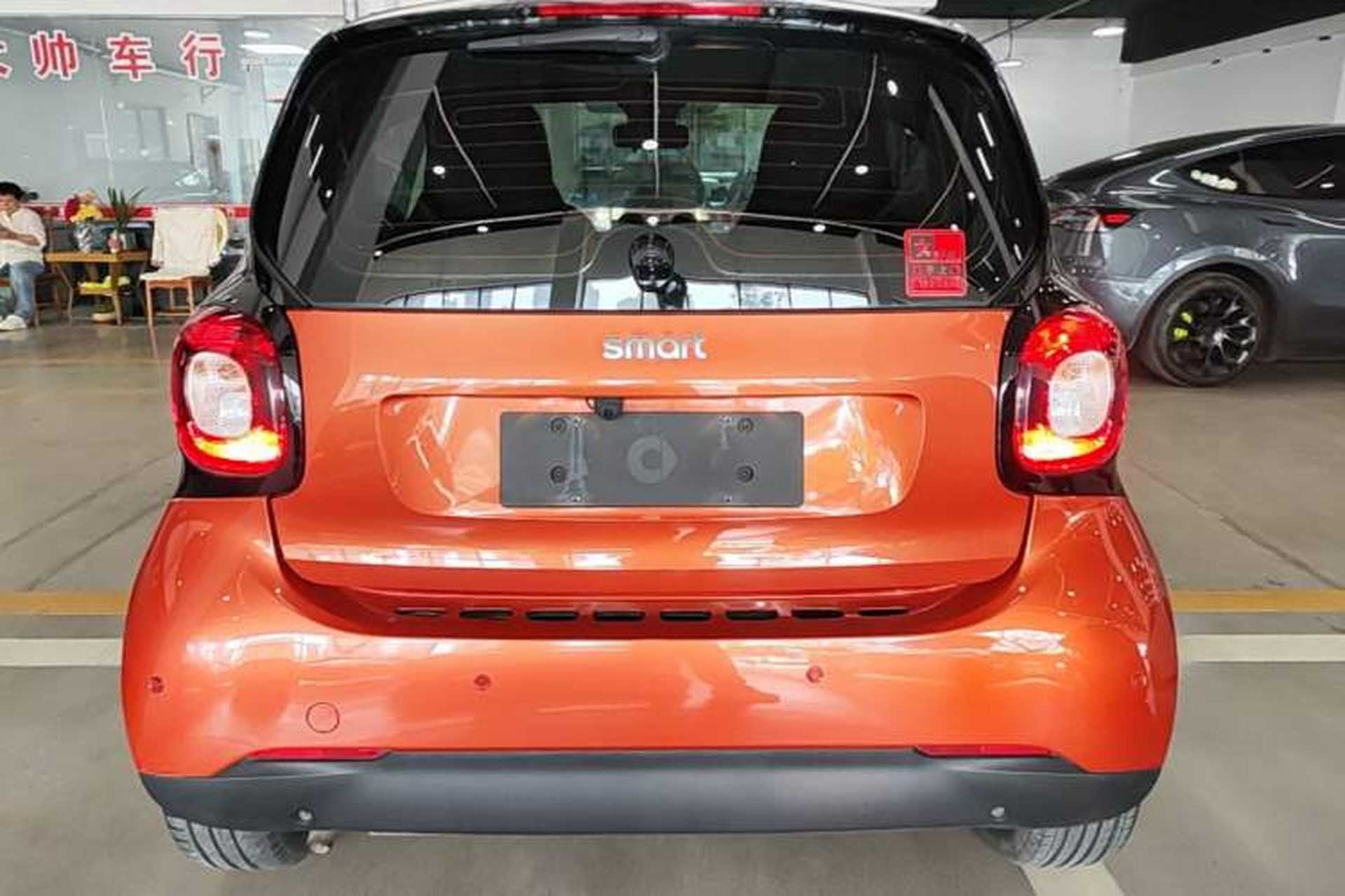 Used smart fortwo 2015 1.0L 52 kW hardtop Dynamic version Rear