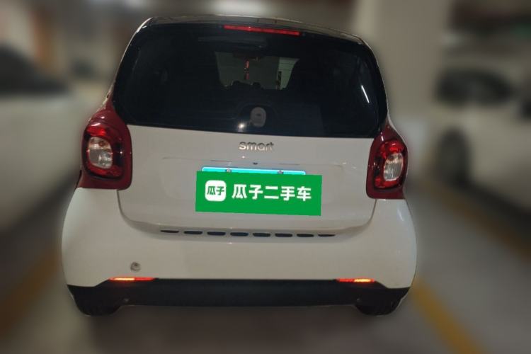 Used smart fortwo 2015 1.0L 52 kW hardtop Dynamic version Rear