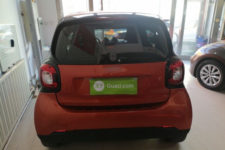Used smart fortwo 2015 1.0L 52 kW hardtop Dynamic version Rear