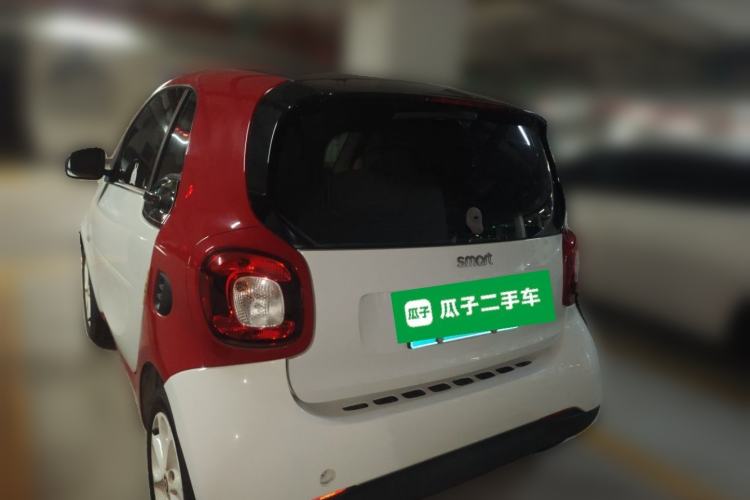 Used smart fortwo 2015 1.0L 52 kW hardtop Dynamic version Rear Left 45 Deg