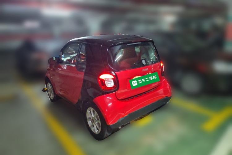 Used smart fortwo 2015 1.0L 52 kW hardtop Dynamic version Rear Left 45 Deg