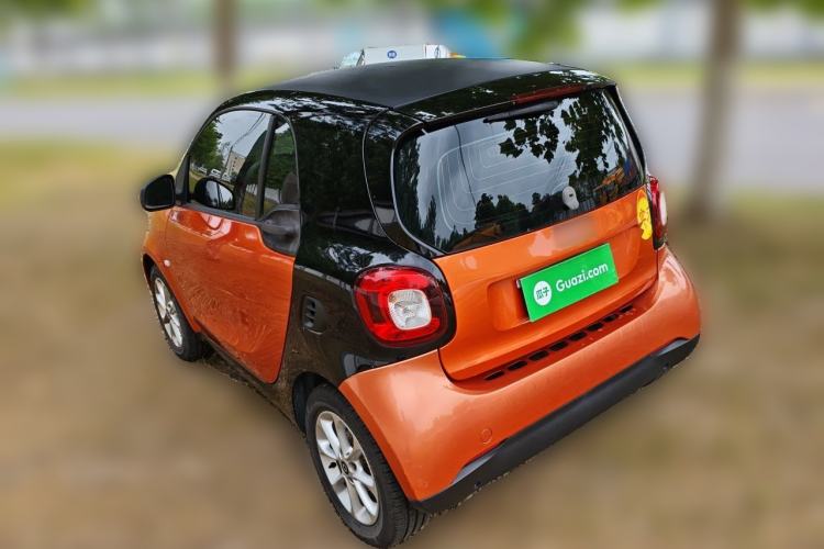 Used smart fortwo 2015 1.0L 52 kW hardtop Dynamic version Rear Left 45 Deg