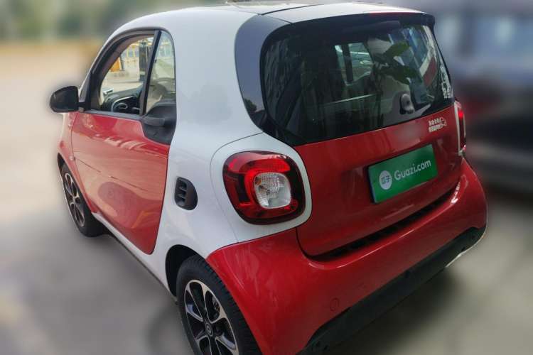 Used smart fortwo 2015 1.0L 52 kW Hardtop Passion Edition Rear Left 45 Deg