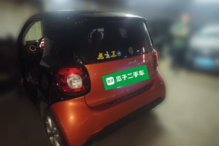 Used smart fortwo 2015 1.0L 52 kW hardtop Dynamic version Rear Left 45 Deg