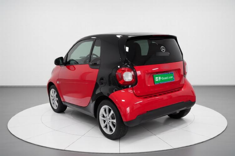 Used smart fortwo 2015 1.0L 52 kW hardtop Dynamic version Rear Left 45 Deg