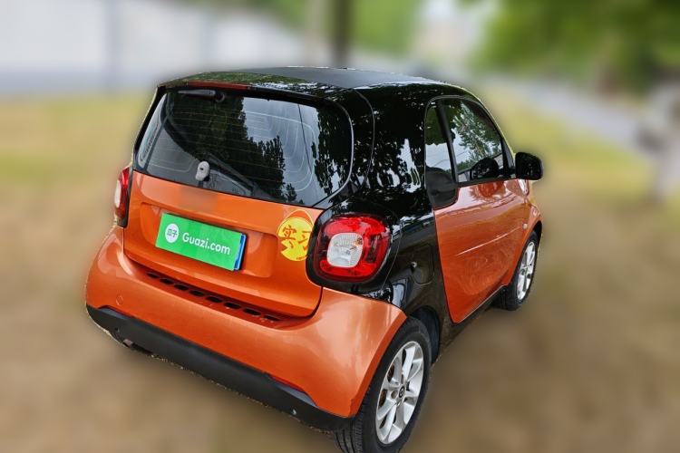Used smart fortwo 2015 1.0L 52 kW hardtop Dynamic version Rear Right 45 Deg