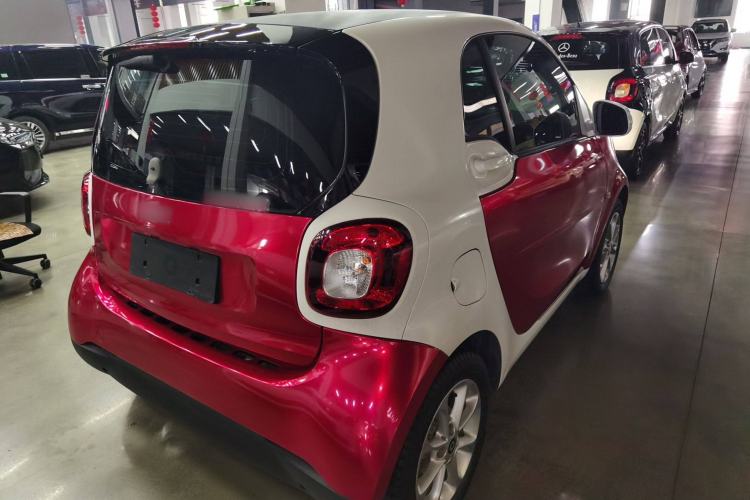 Used smart fortwo 2015 1.0L 52 kW hardtop Dynamic version Rear Right 45 Deg