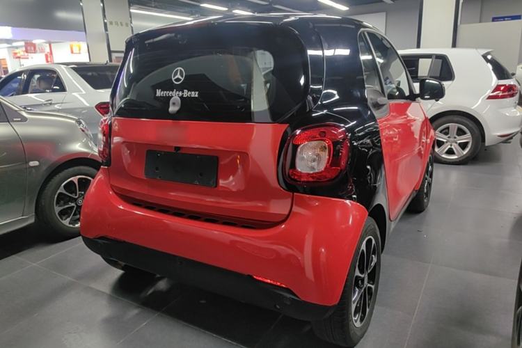 Used smart fortwo 2015 1.0L 52 kW Hardtop Passion Edition Rear Right 45 Deg