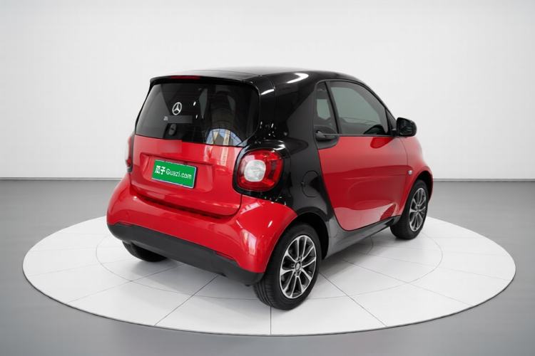 Used smart fortwo 2015 1.0L 52 kW hardtop Dynamic version Rear Right 45 Deg