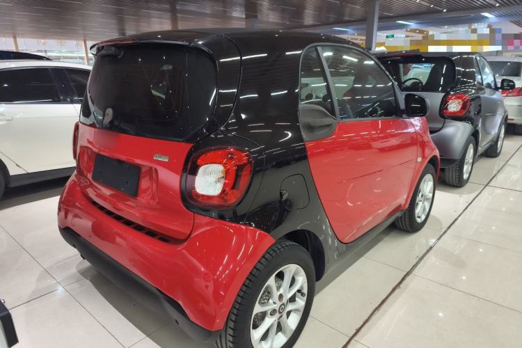 Used smart fortwo 2015 1.0L 52 kW hardtop Dynamic version Rear Right 45 Deg