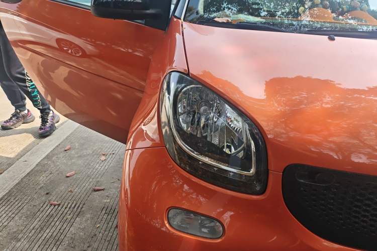 Used smart fortwo 2015 1.0L 52 kW Hardtop Passion Edition Right Front Headlight