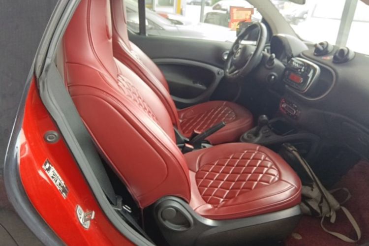 Used smart fortwo 2015 1.0L 52 kW Hardtop Passion Edition Right Front Seat