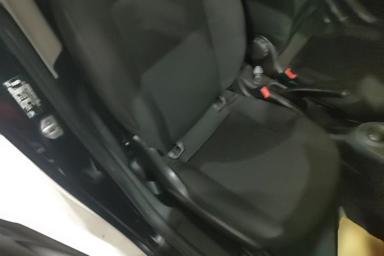 Used smart fortwo 2015 1.0L 52 kW hardtop Dynamic version Right Front Seat