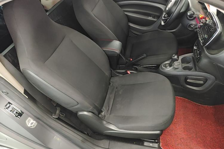 Used smart fortwo 2015 1.0L 52 kW hardtop Dynamic version Right Front Seat