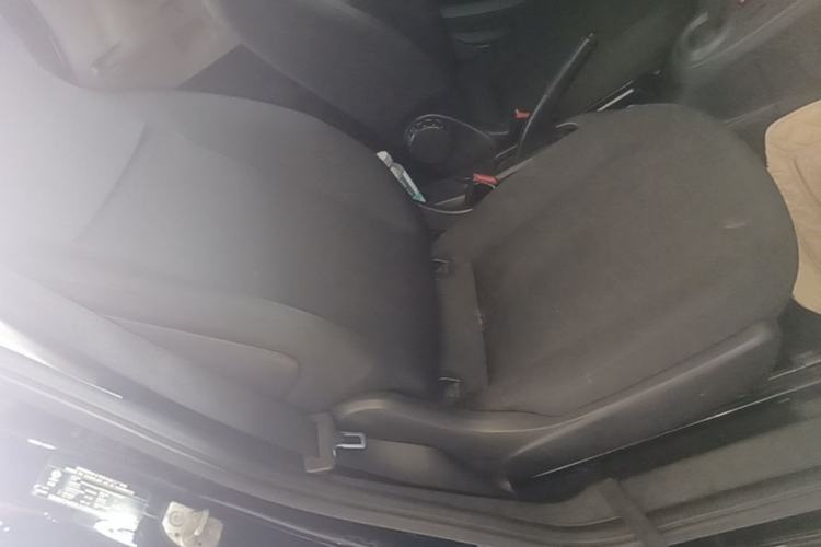 Used smart fortwo 2015 1.0L 52 kW hardtop Dynamic version Right Front Seat