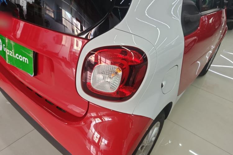 Used smart fortwo 2015 1.0L 52 kW hardtop Dynamic version Right Rear Taillight
