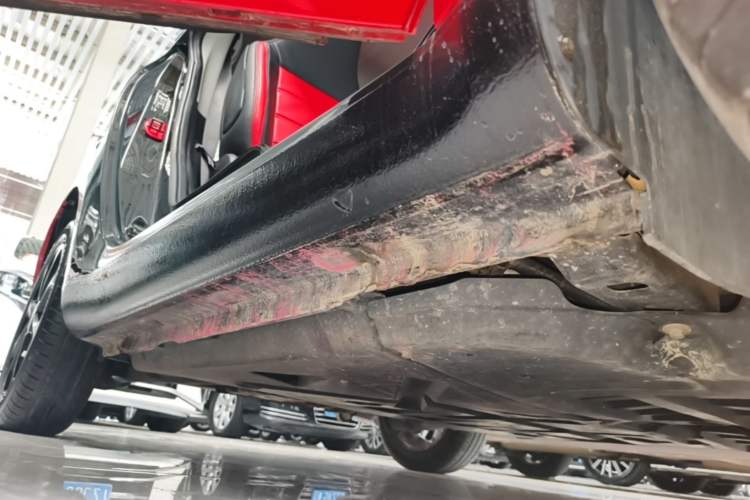 Used smart fortwo 2015 1.0L 52 kW hardtop Dynamic version Right Side Sill