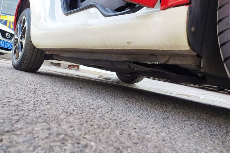 Used smart fortwo 2015 1.0L 52 kW Hardtop Passion Edition Right Side Sill