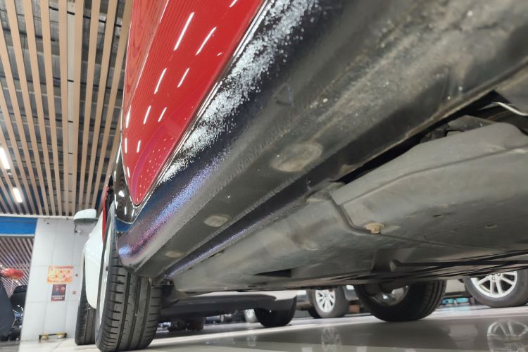 Used smart fortwo 2015 1.0L 52 kW hardtop Dynamic version Right Side Sill
