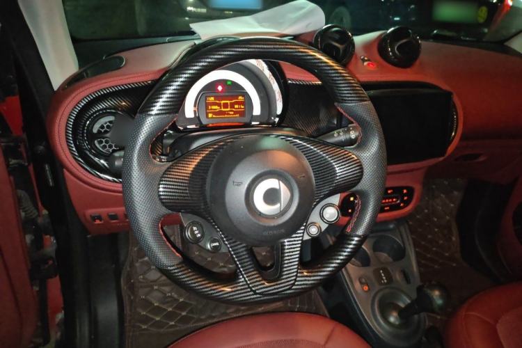 Used smart fortwo 2015 1.0L 52 kW hardtop Dynamic version Steering Wheel