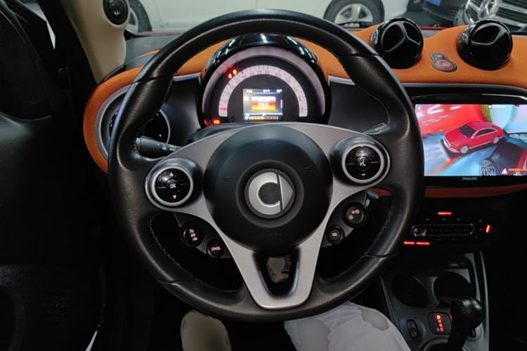 Used smart fortwo 2015 1.0L 52 kW Hardtop Passion Edition Steering Wheel