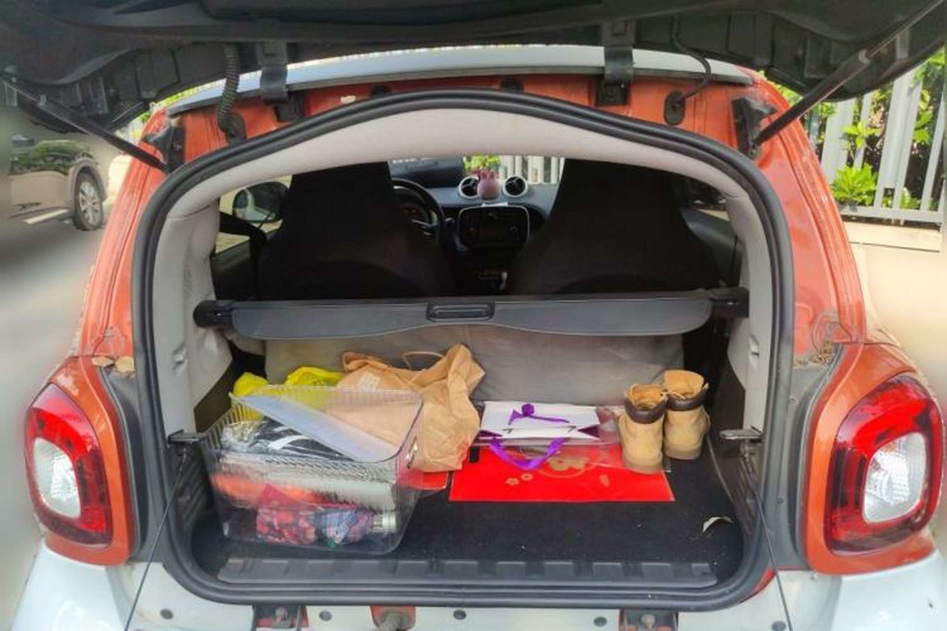 Used smart fortwo 2015 1.0L 52 kW hardtop Dynamic version Trunk