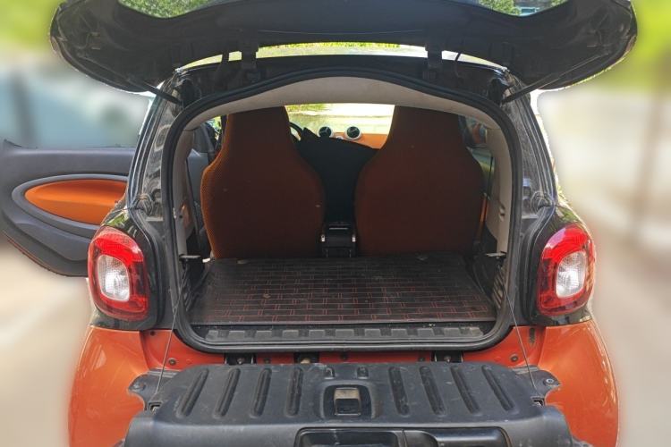 Used smart fortwo 2015 1.0L 52 kW Hardtop Passion Edition Trunk
