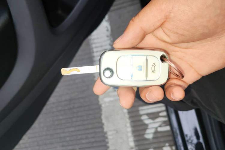 Used smart fortwo 2015 1.0L 52 kW hardtop Dynamic version Vehicle Key