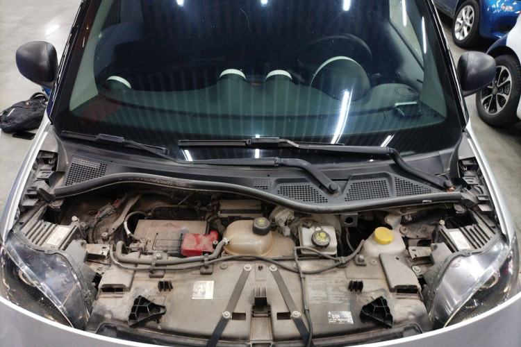 Used smart fortwo 2015 1.0L 52 kW hardtop Dynamic version Engine Bay