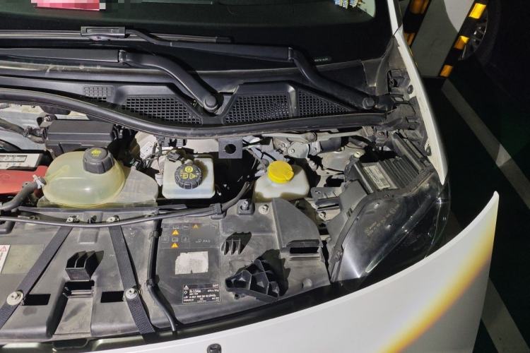 Used smart fortwo 2015 1.0L 52 kW Hardtop Passion Edition Engine Bay Left