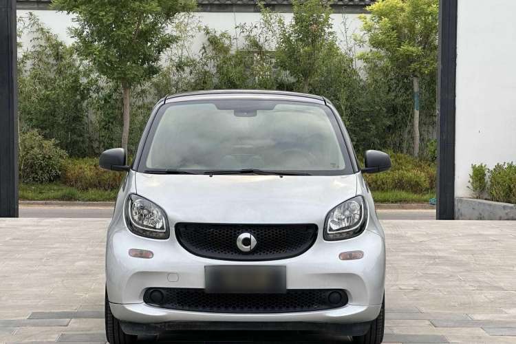 Used smart fortwo 2015 1.0L 52 kW Hardtop Passion Edition Exterior 1