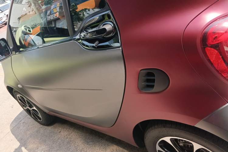 Used smart fortwo 2015 1.0L 52 kW Hardtop Passion Edition Exterior 3