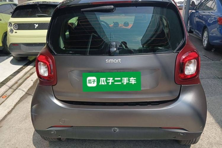 Used smart fortwo 2015 1.0L 52 kW Hardtop Passion Edition Exterior 4