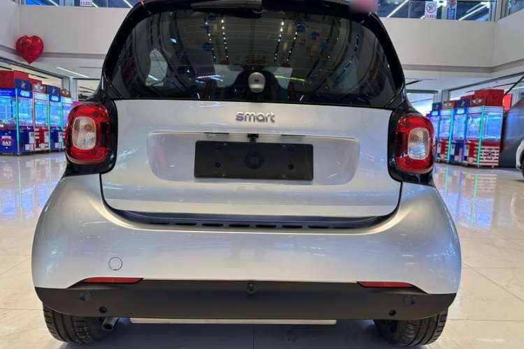Used smart fortwo 2015 1.0L 52 kW Hardtop Passion Edition Exterior 6