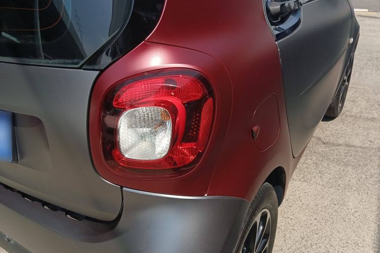 Used smart fortwo 2015 1.0L 52 kW Hardtop Passion Edition Exterior 6