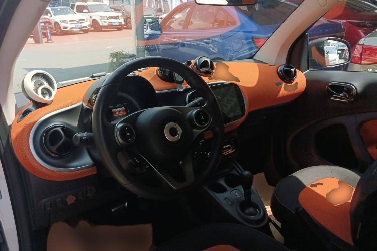 Used smart fortwo 2015 1.0L 52 kW Hardtop Passion Edition Interior 2